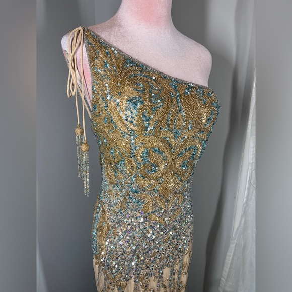 EUC Sherri Hill Style 53913 One Shoulder Gown - Picture 9 of 16